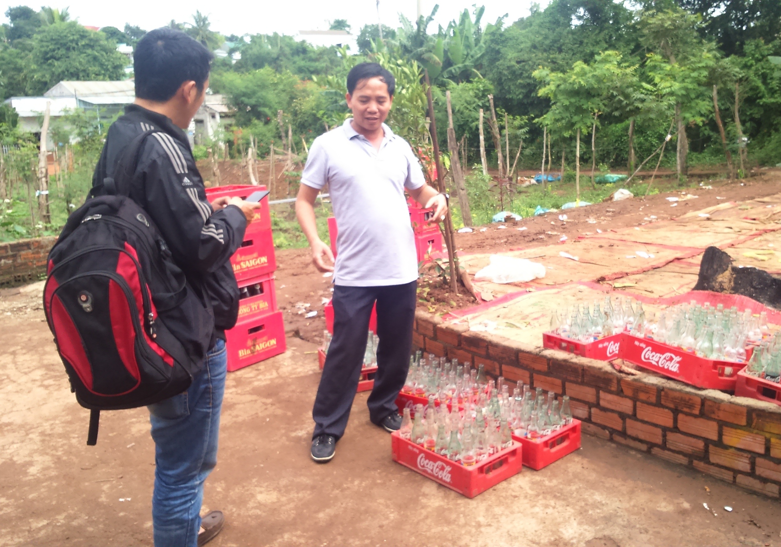 Di an cuoi thanh nien bi dien giat tu vong hinh anh