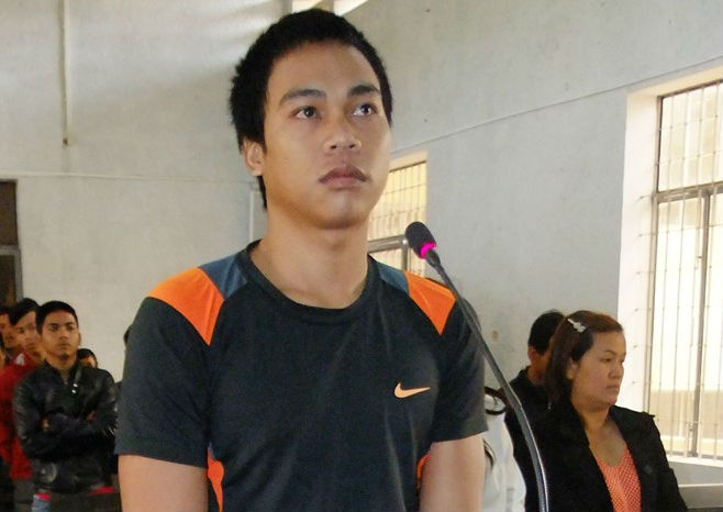 Linh 16 nam tu vi 'than mat' voi be gai hinh anh