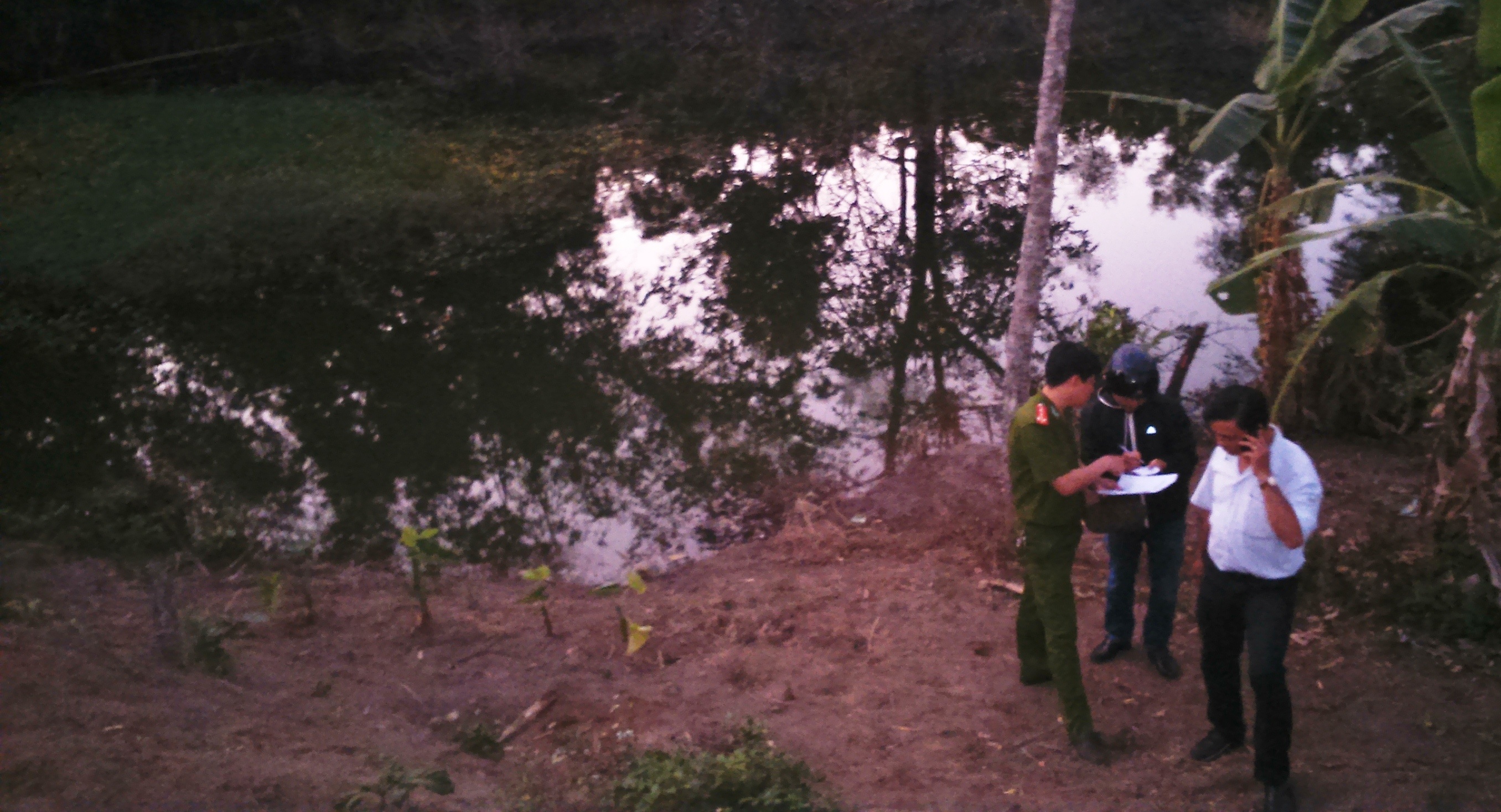 Tam ho, 3 hoc sinh cap hai chet duoi hinh anh