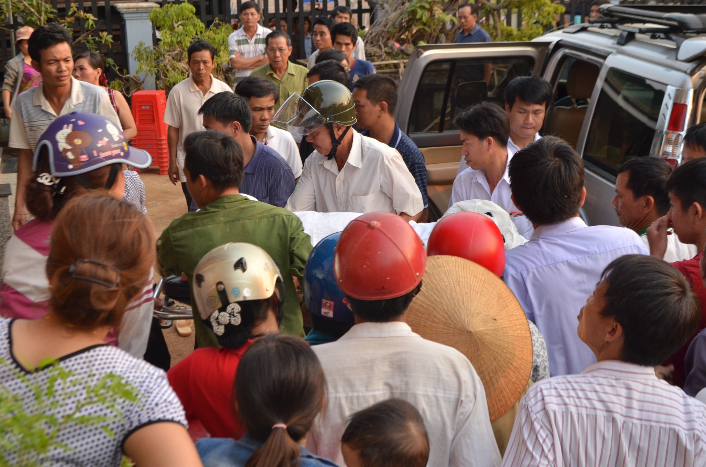 Nguyen chu tich xa bi dien giat tu vong hinh anh