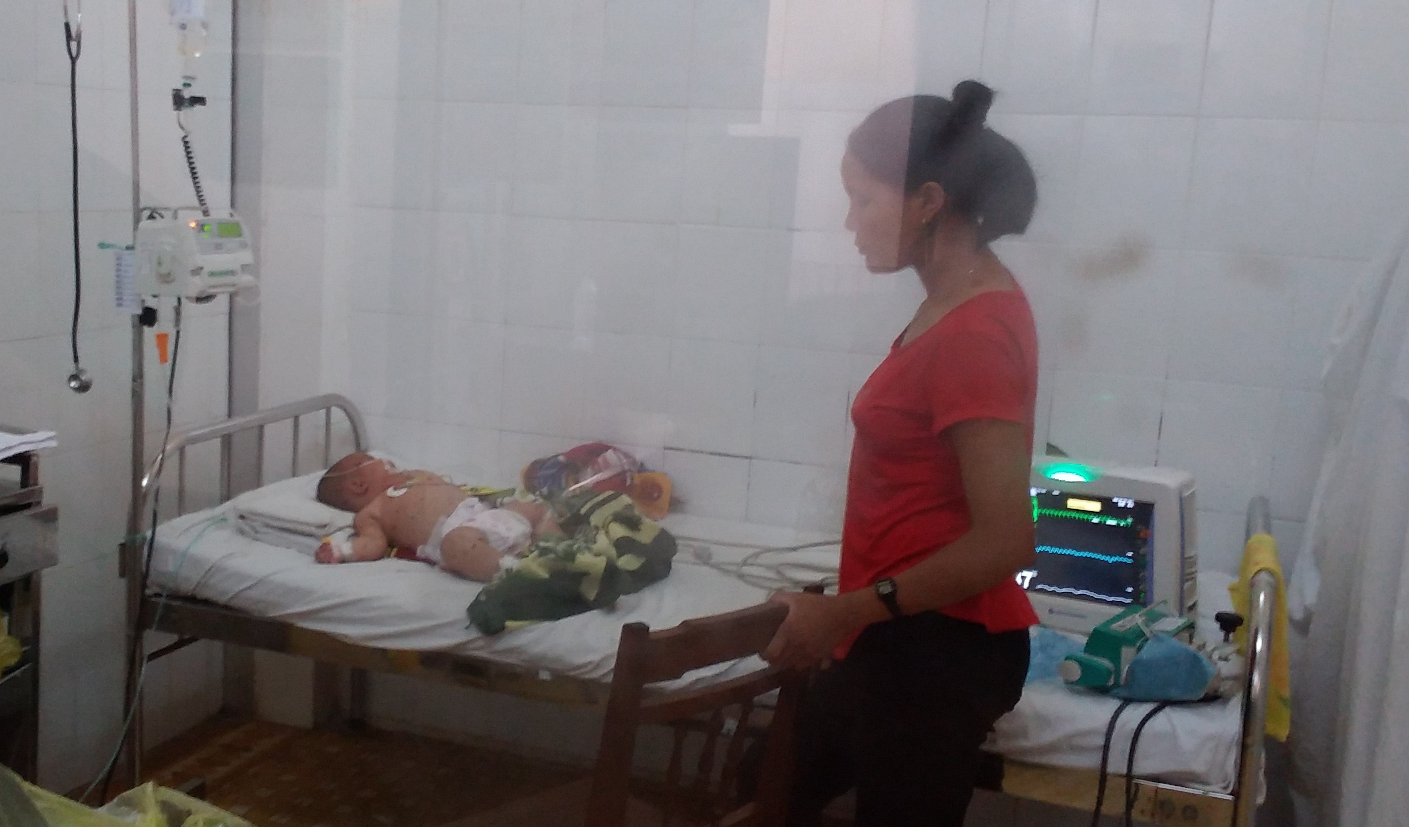Be trai 5 thang tuoi bi benh nao mo cau hinh anh