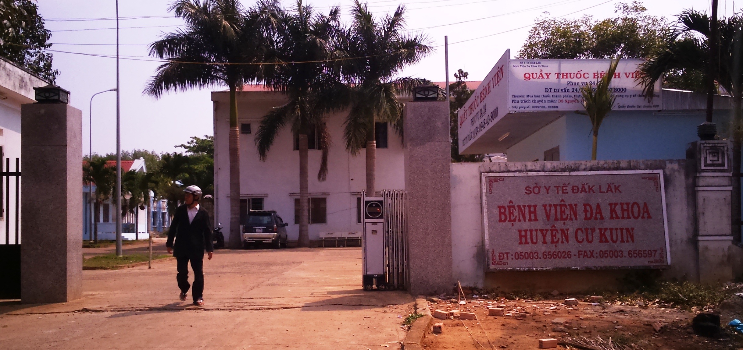 boi thuong cho thieu nu bi cua chan anh 1