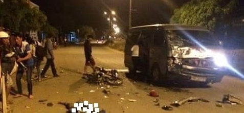 Tong thang vao oto, thanh nien tu vong tai cho hinh anh