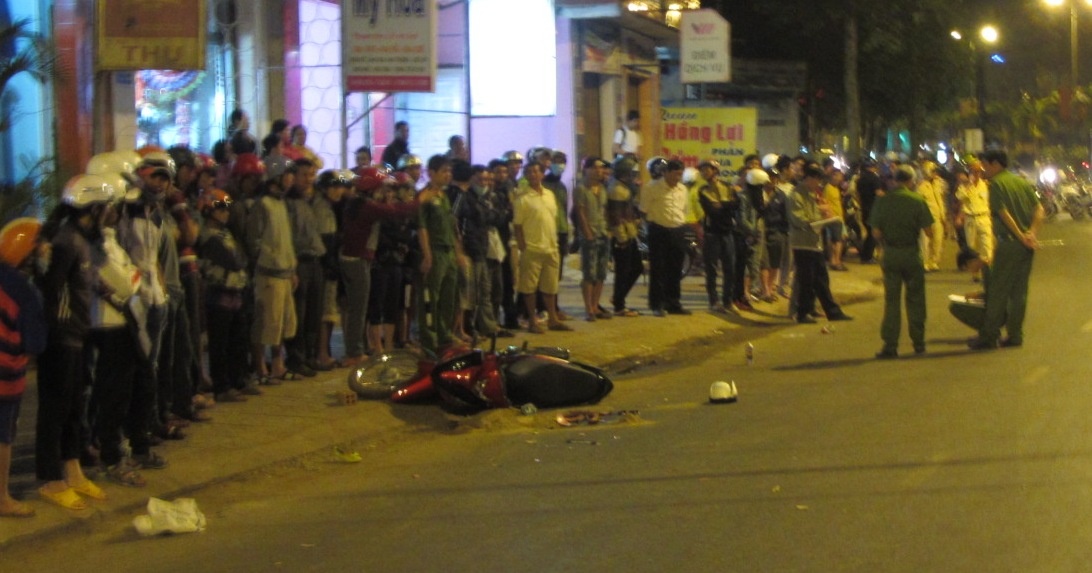 Tam giu tai xe gay tai nan lam be gai 6 tuoi va me tu vong hinh anh