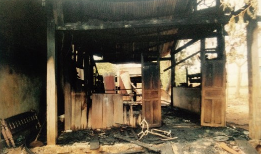 Em trai dot nha chi vi khong cho muon xe hinh anh