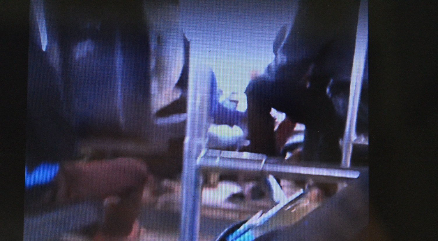 vua lai xe vua danh bai anh 1