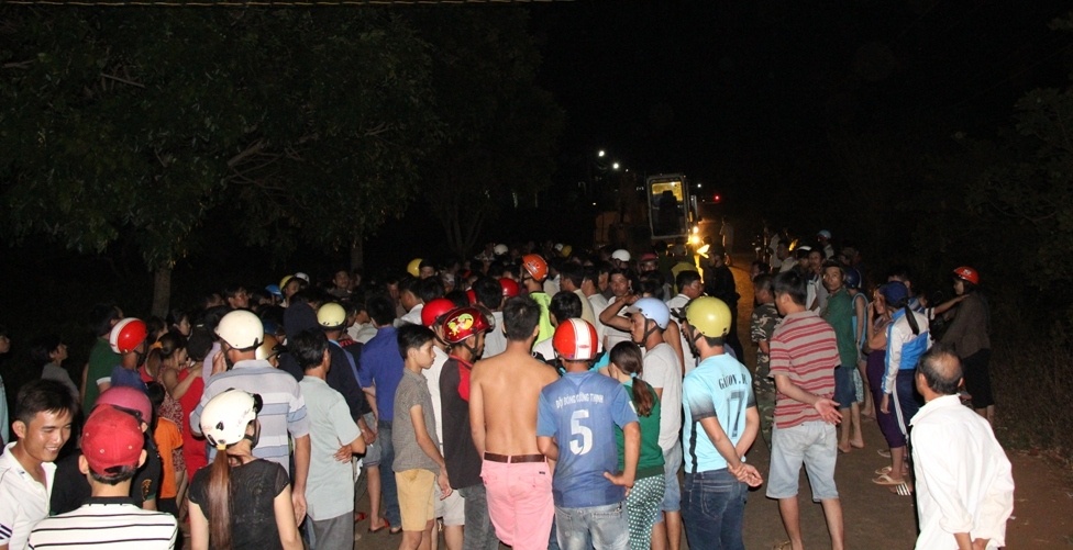 CSGT truy duoi nguoi vi pham anh 2