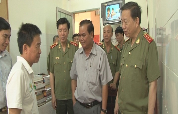 Thuong tuong To Lam tham pho giam doc cong an bi thuong hinh anh