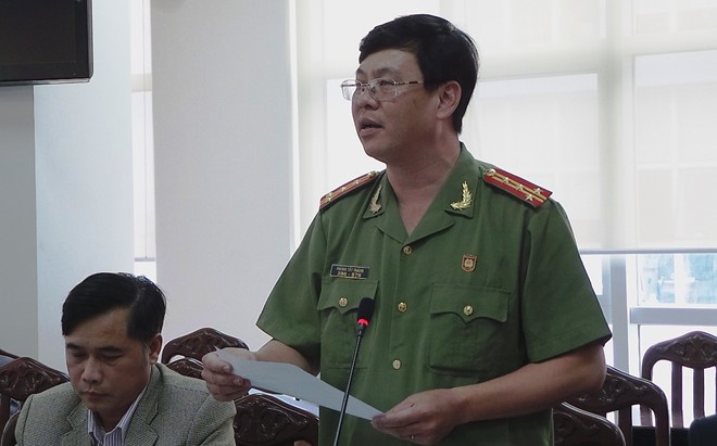 Cong an Lam Dong len tieng ve clip canh sat danh nguoi hinh anh