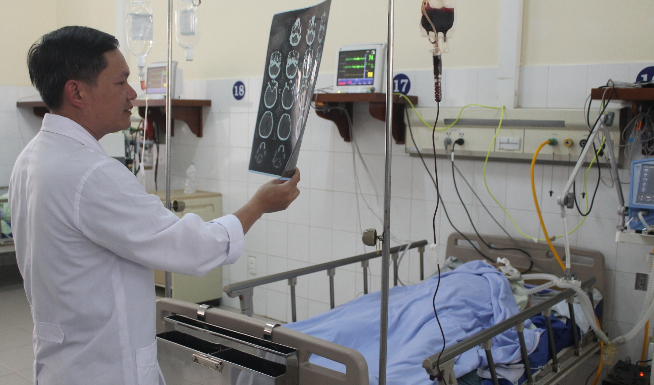 Tai nan giao thong 7 nguoi chet anh 2