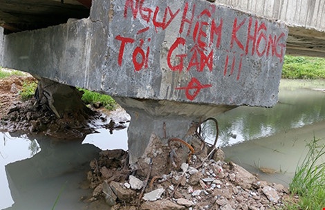 ‘Mua lon xo nga kenh dan nuoc tram ti’ hinh anh