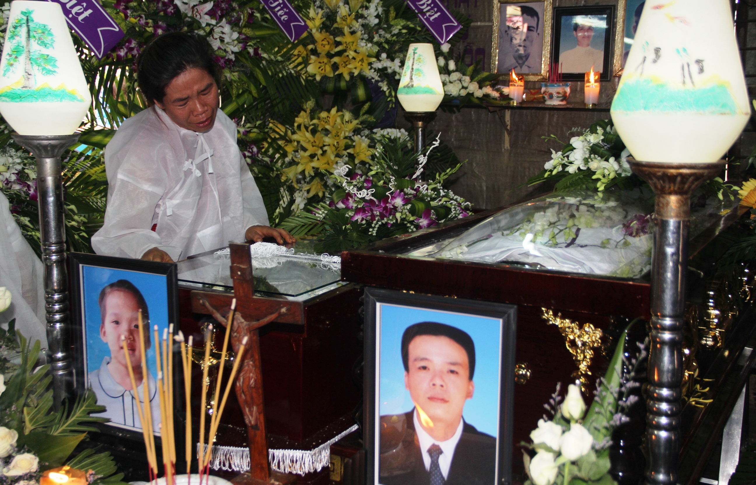 hai bo con duoi nuoc anh 1