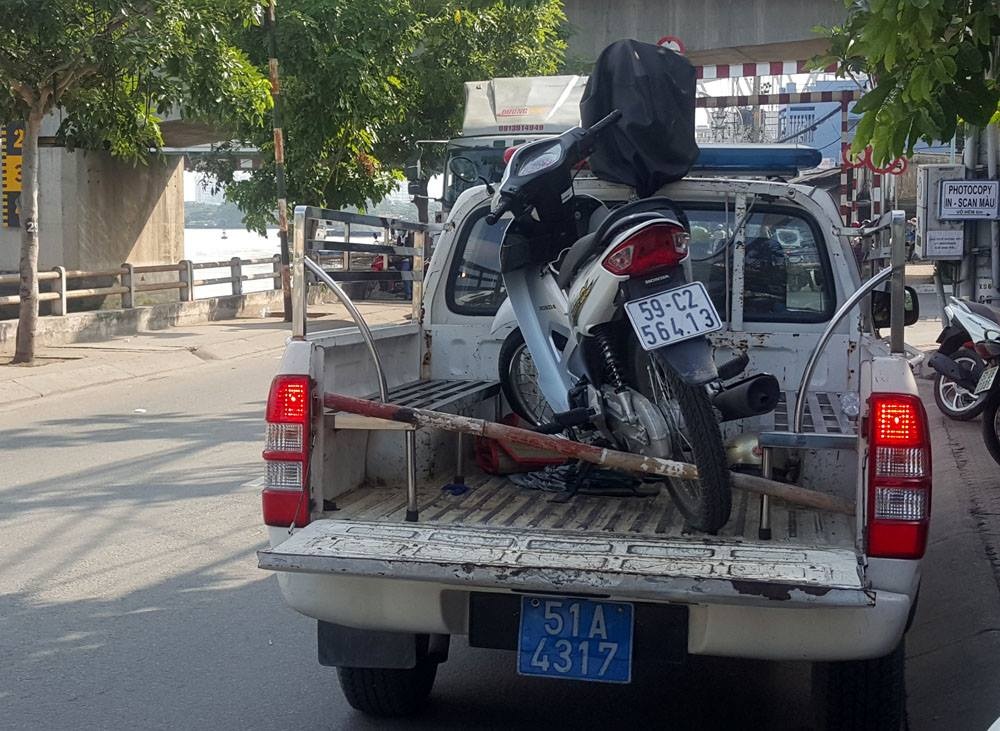 hai thanh niên đâm chết người ảnh 1 hai thanh nien dam chet nguoi anh 1