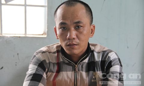 Bat nghi can trom cuop, hiep dam gia chu hinh anh