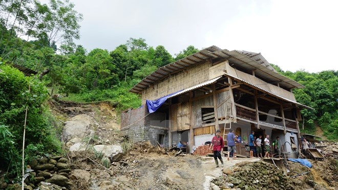 Hon 1.000 ho dan Lao Cai song trong vung nguy hiem sau lu hinh anh