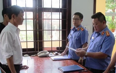 bắt một thư ký tòa ảnh 1 bat mot thu ky toa anh 1