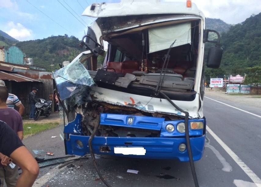 Tai xe cuu nhieu hanh khach thoat chet anh 1