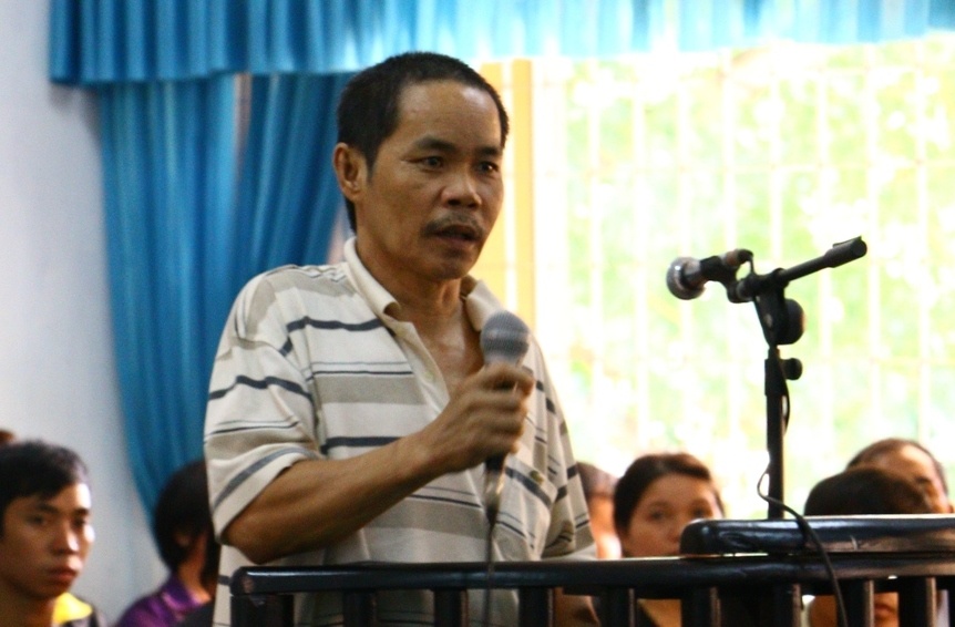Con re danh nhac phu tu vong vi gian vo hinh anh