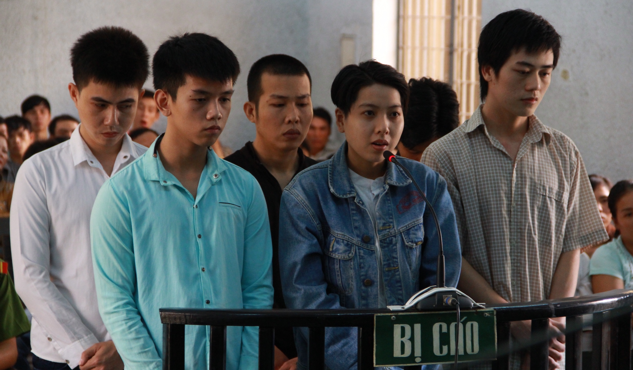 Nhom thanh nien chem chet hai cha con vi 'nhin deu' hinh anh