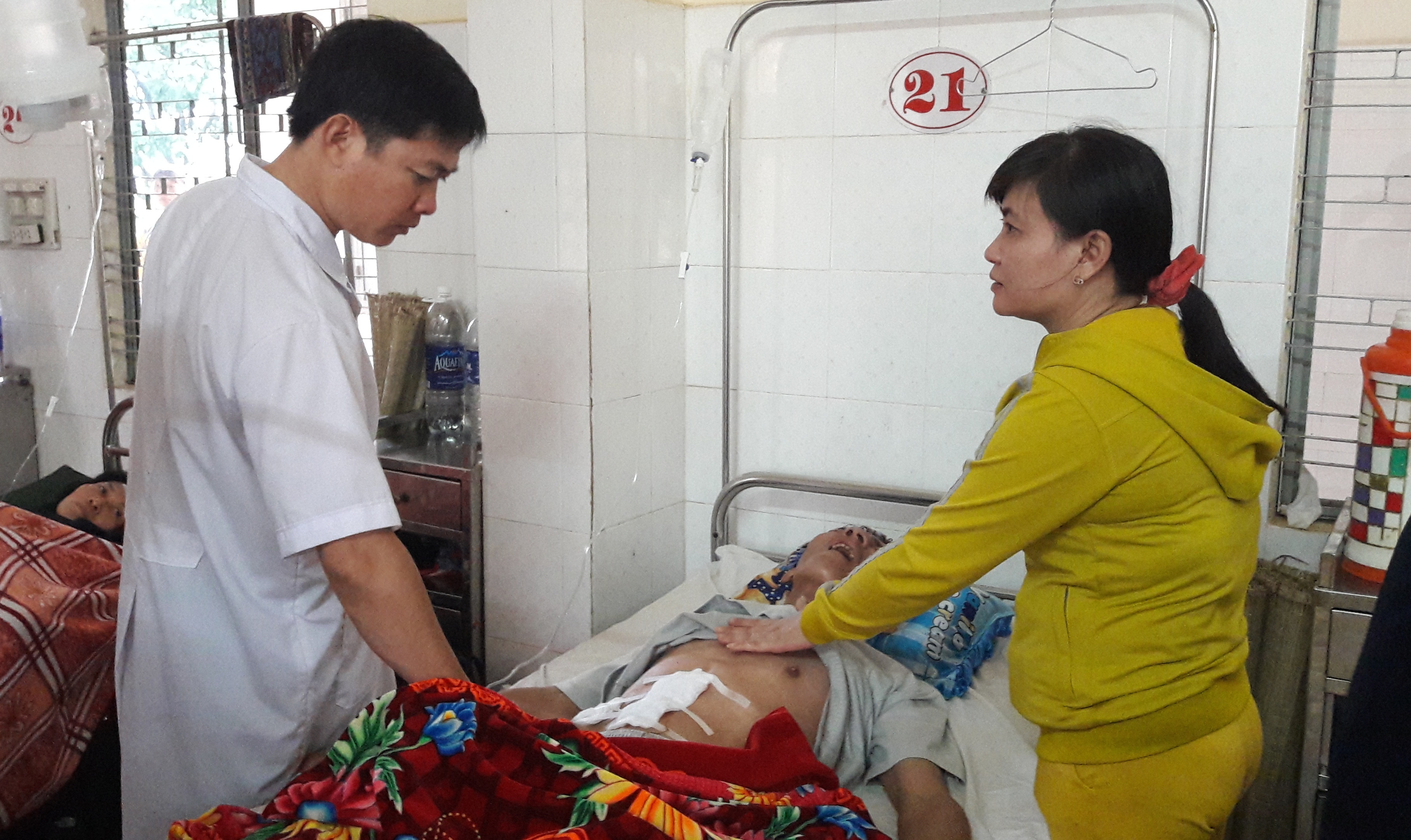 Dieu tra vu bao bi cuop 50 trieu trong lo cao su hinh anh