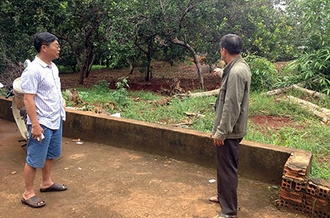 Tam giu 7 nguoi tan cong lam can bo cong an bi thuong hinh anh