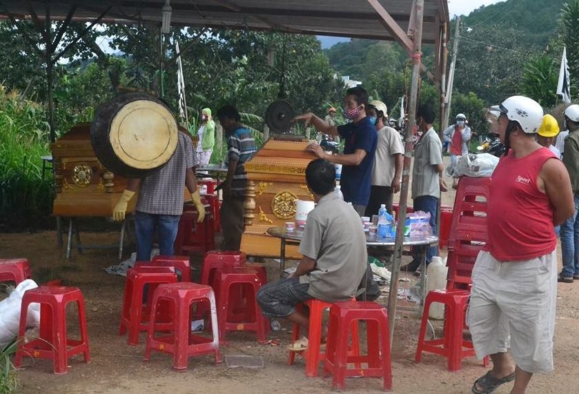 Chồng giết vợ rồi tự tử ảnh 2 Chong giet vo roi tu tu anh 2