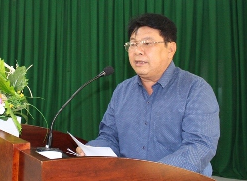 Bi thu huyen len tieng viec co nguoi than 'lam quan' hinh anh