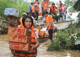 Cac hang hang khong van chuyen do cuu tro mien phi hinh anh