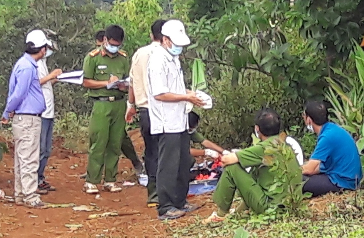 Nghi can xa sung lam 3 nguoi chet tron 5 ngay trong ray hinh anh