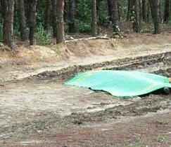 Cap vo chong thue nguoi dan mat hang xom dan den an mang hinh anh