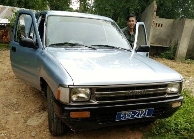 Kiểm lâm bị ném nhớt hăm dọa ảnh 1 Kiem lam bi nem nhot ham doa anh 1