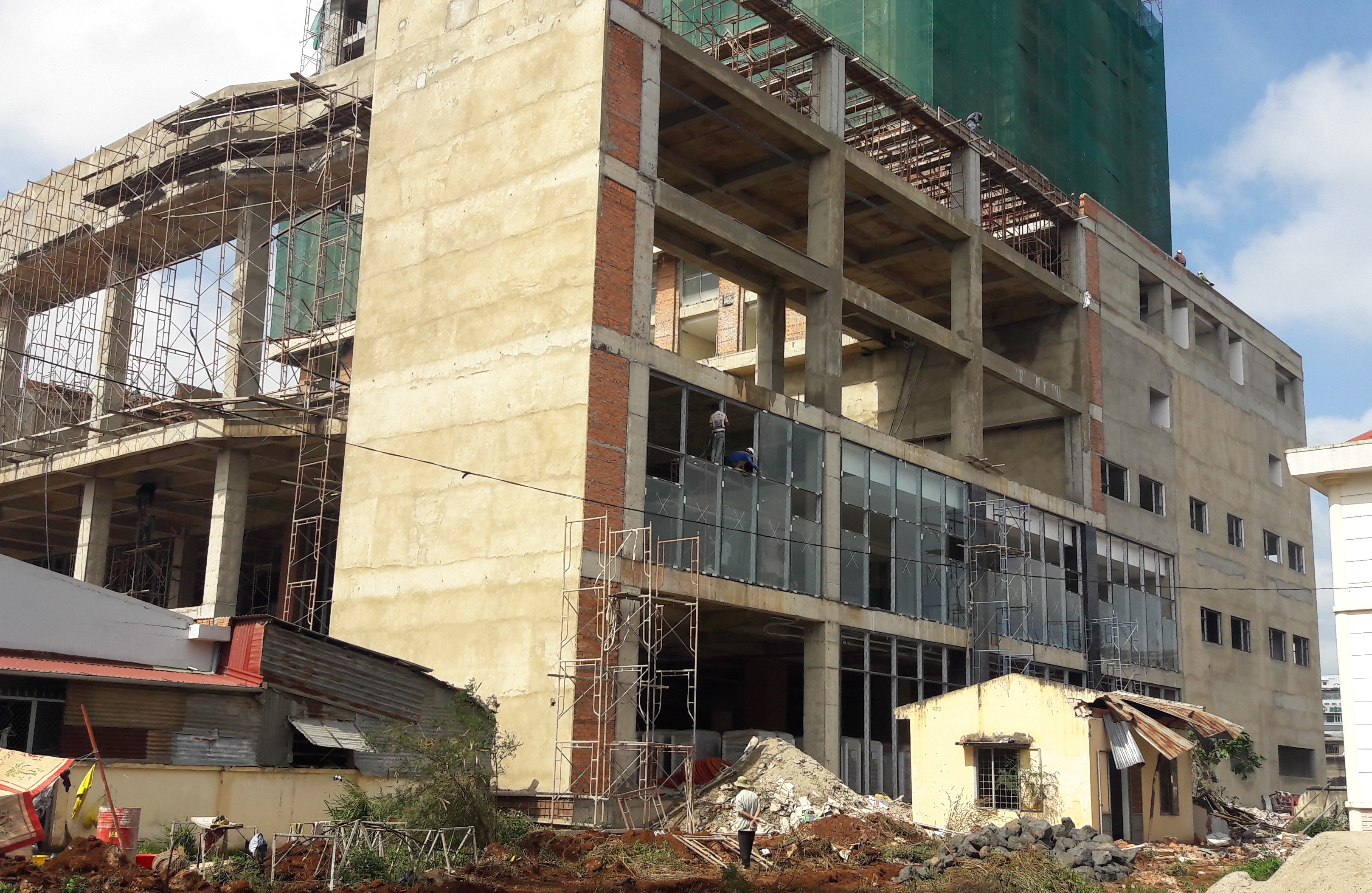 Xây dựng không phép khách sạn ảnh 2 Xay dung khong phep khach san anh 2