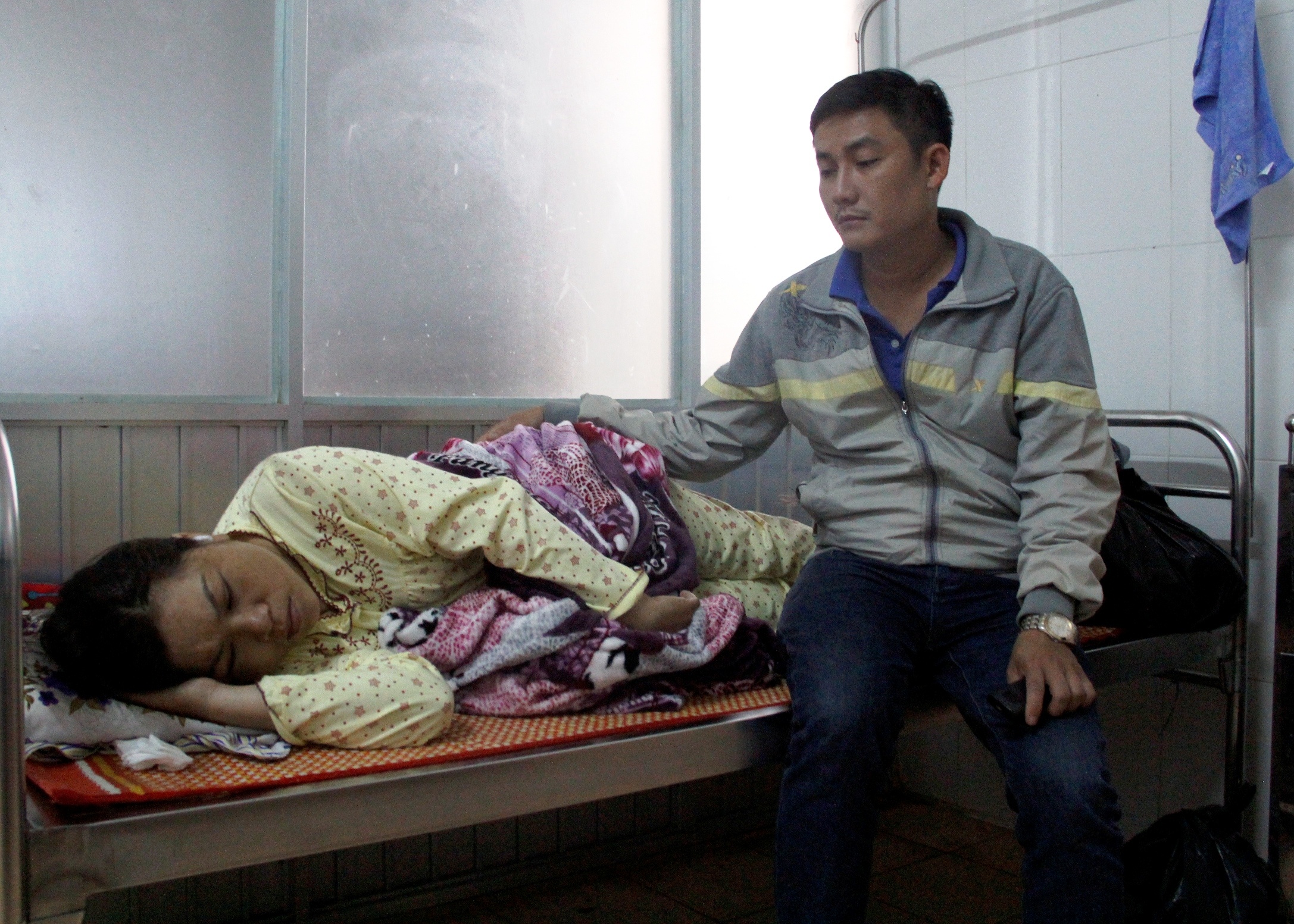 Chong san phu to bac si tac trach khien thai nhi tu vong hinh anh