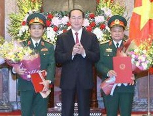 Thang quan ham cap thuong tuong cho 4 si quan quan doi hinh anh