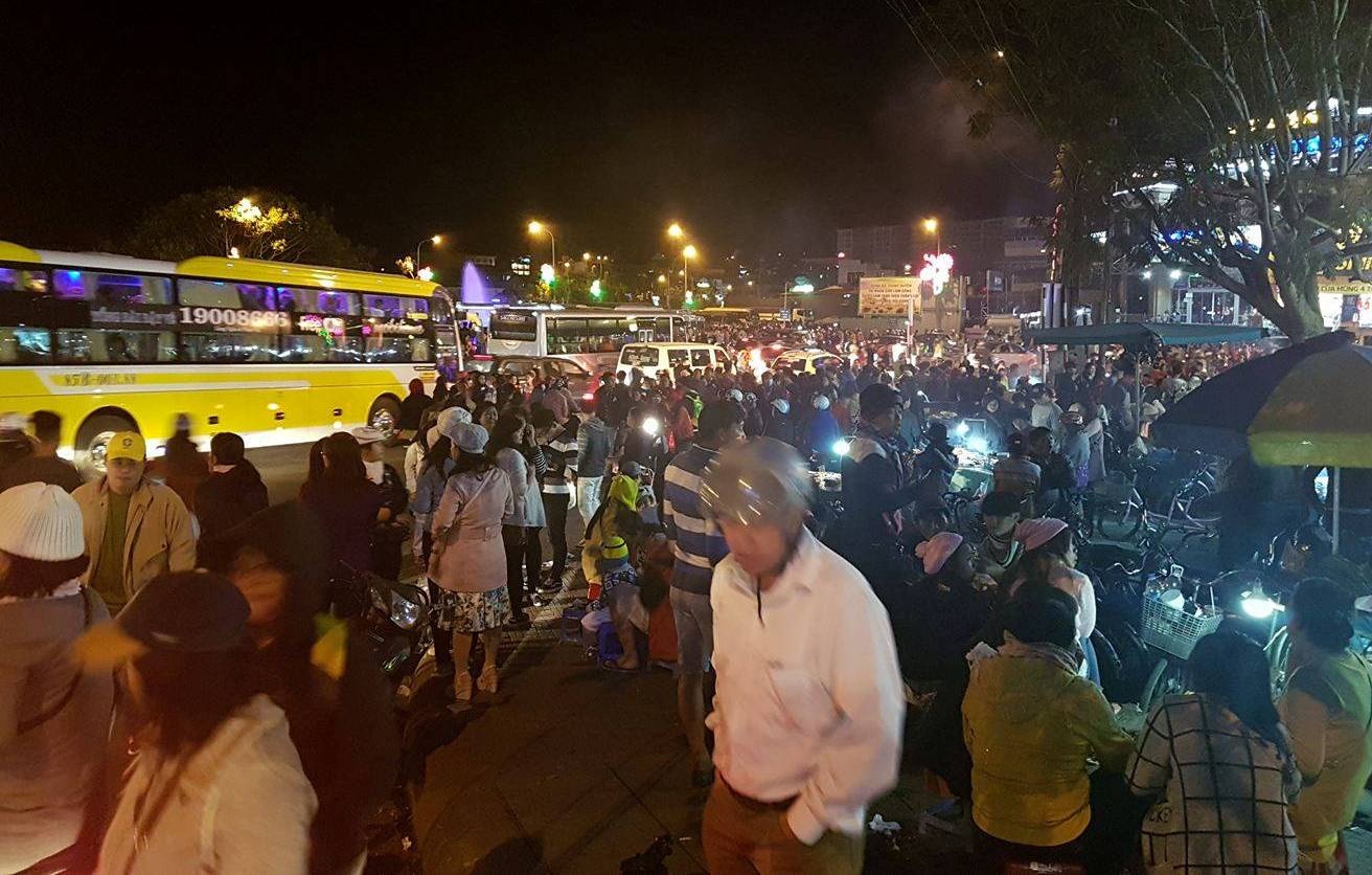 Da Lat dong nghet khach anh 2