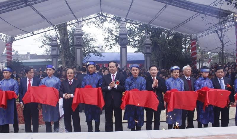 Khánh thành đền thờ Mai Hắc Đế ảnh 1 Khanh thanh den tho Mai Hac De anh 1