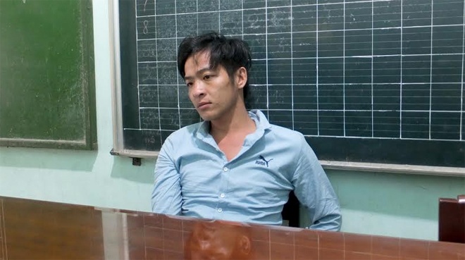Thanh niên ngáo đá chém công an ảnh 1 Thanh nien ngao da chem cong an anh 1
