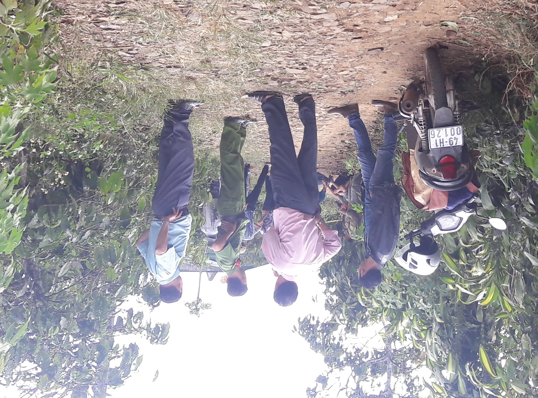 Giết người rồi chôn xác ảnh 1 Giet nguoi roi chon xac anh 1