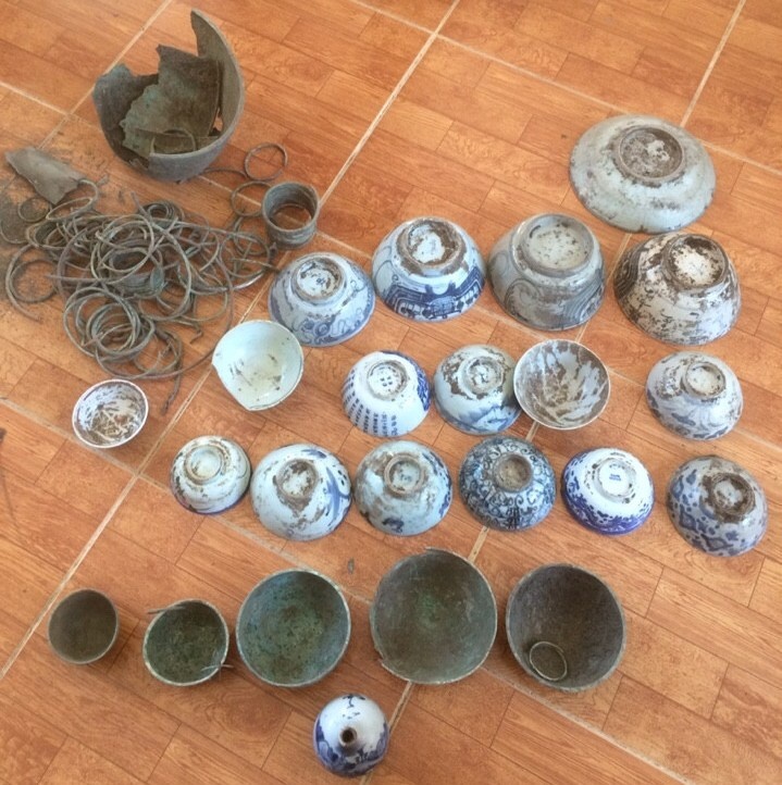 Ăn trộm đồ trong mộ ảnh 1 An trom do trong mo anh 1