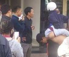 Xong vao tiem thuoc trom 2 lo tang cuong sinh ly hinh anh