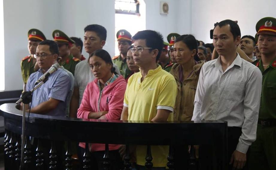 Nguoi to tieu cuc o Tay Nguyen lanh hon 4 nam tu vi toi dua hoi lo hinh anh