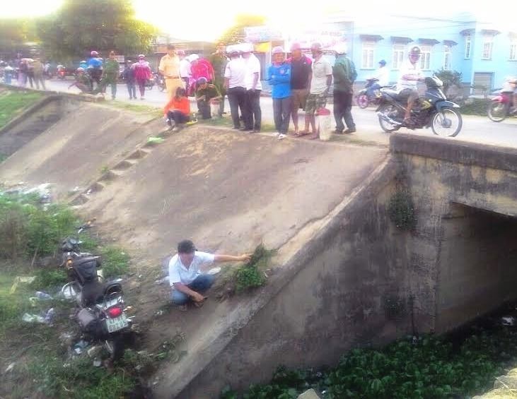 Can bo kiem lam gap tai nan, dap dau vao thanh cong tu vong hinh anh