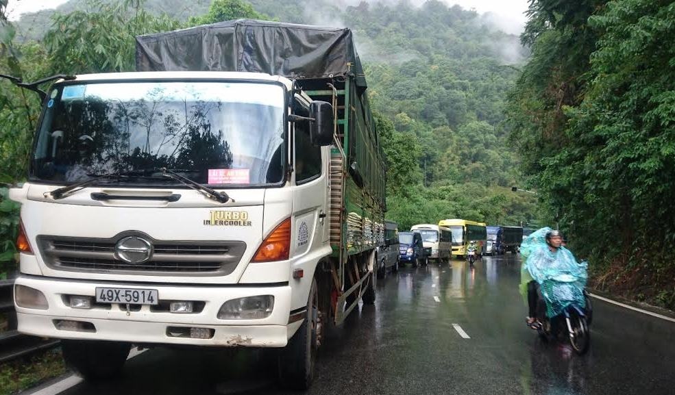 Tai nạn ở đèo Bảo Lộc ảnh 2 Tai nan o deo Bao Loc anh 2