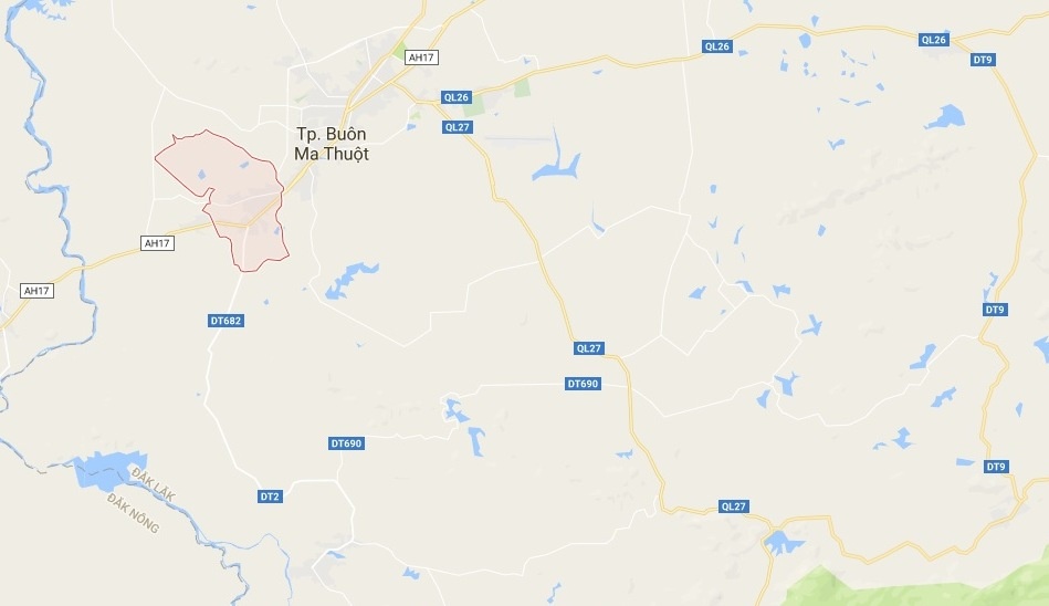 Hai bé trai rơi xuống ao cá tử vong ảnh 1 Hai be trai roi xuong ao ca tu vong anh 1