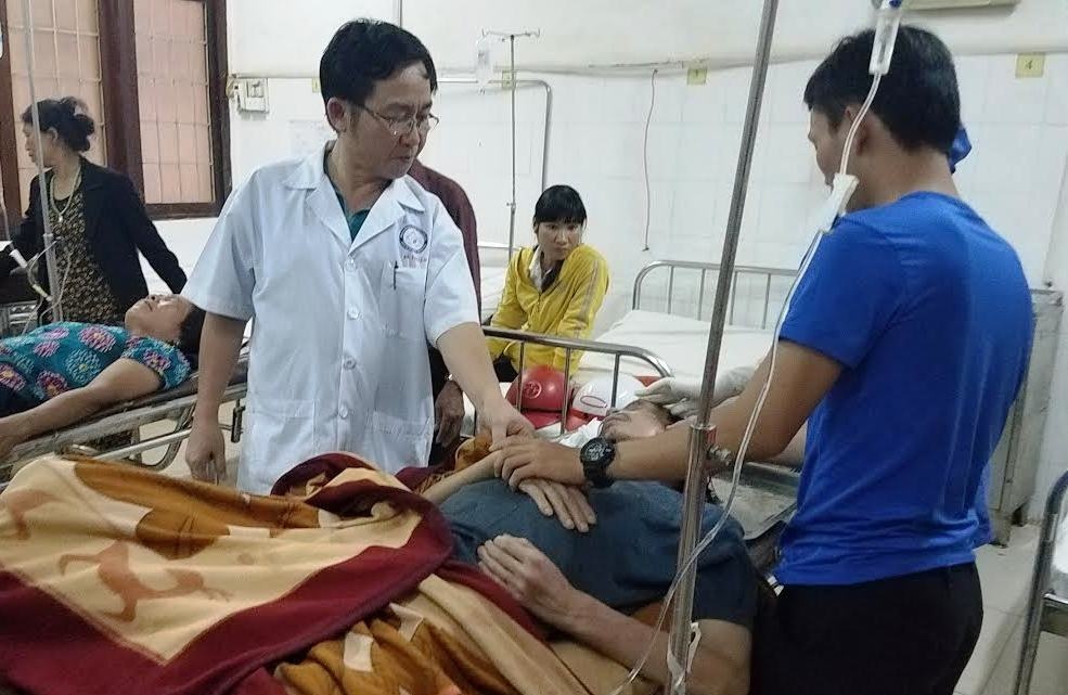 Nhập viện sau khi bị tạm giữ ảnh 1 Nhap vien sau khi bi tam giu anh 1