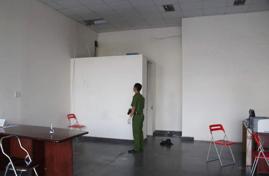 Trộm đột nhập bưu điện  ảnh 1 Trom dot nhap buu dien anh 1
