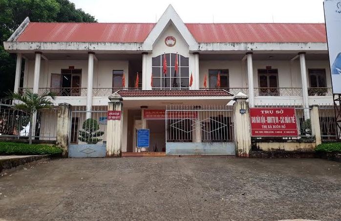 Chu tich hoi nong dan nhan 600 trieu dong de 'chay viec' hinh anh