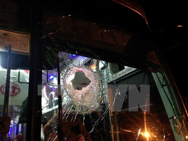 Nem da xe khach, nam thanh nien 9X linh an 14 thang tu giam hinh anh