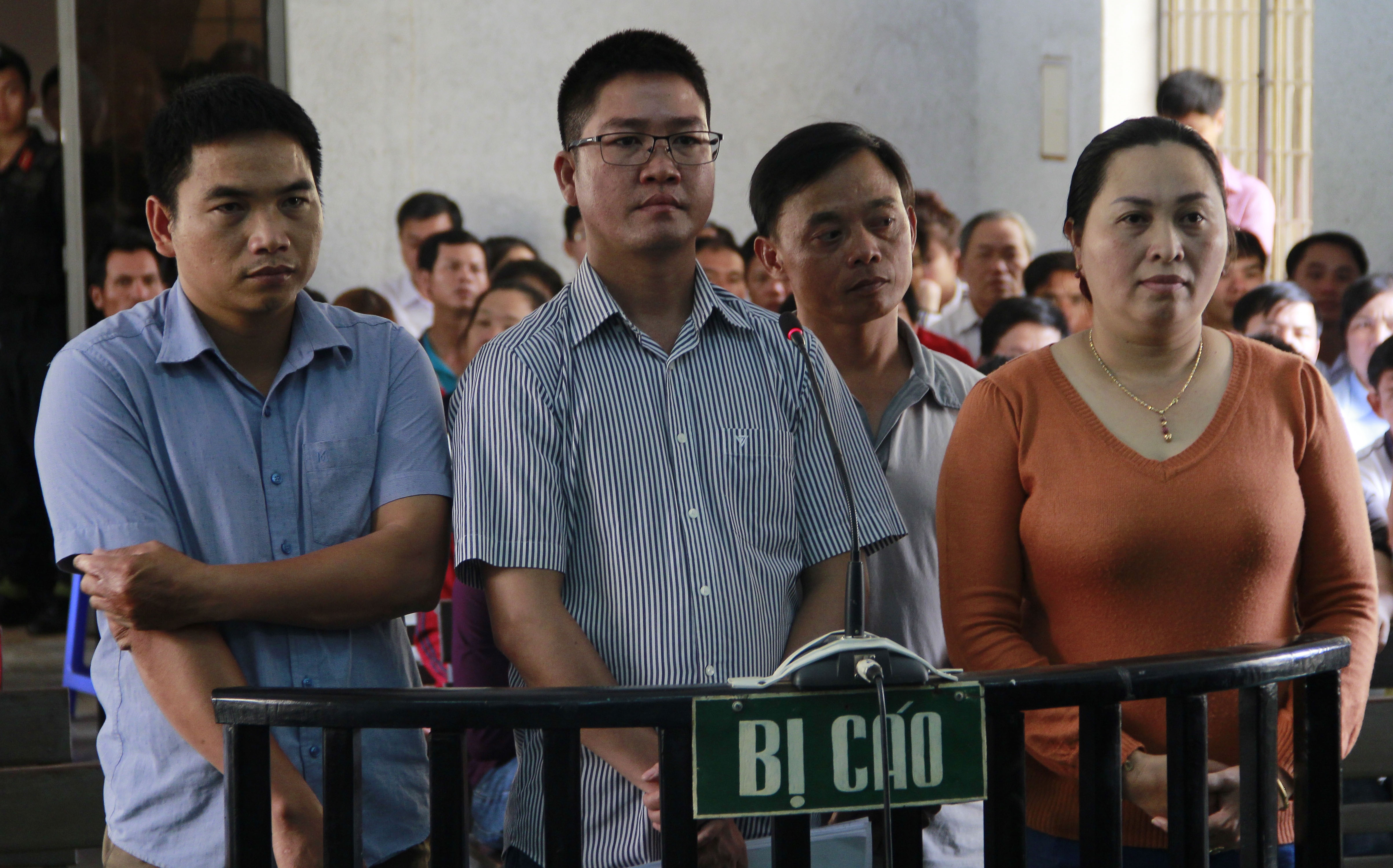 Toa trieu tap hon 600 nguoi vu Giam doc MB24 Dak Lak lua 10 ty dong hinh anh