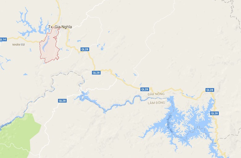 Thi the be gai tu vong ven duong anh 2